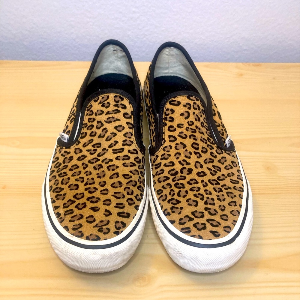 Vans Ultracush Suede Leopard slip ons
